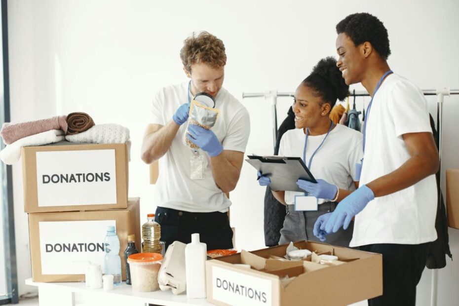 How to Keep Volunteer Morale Steady During the Slow Middle of a Fundraiser